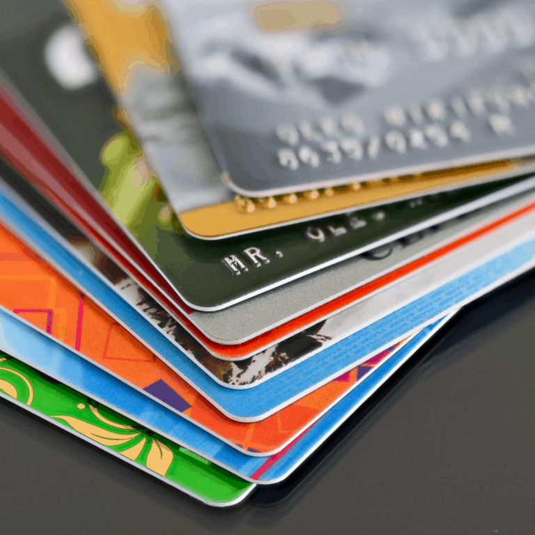 How to declutter your wallet and purse