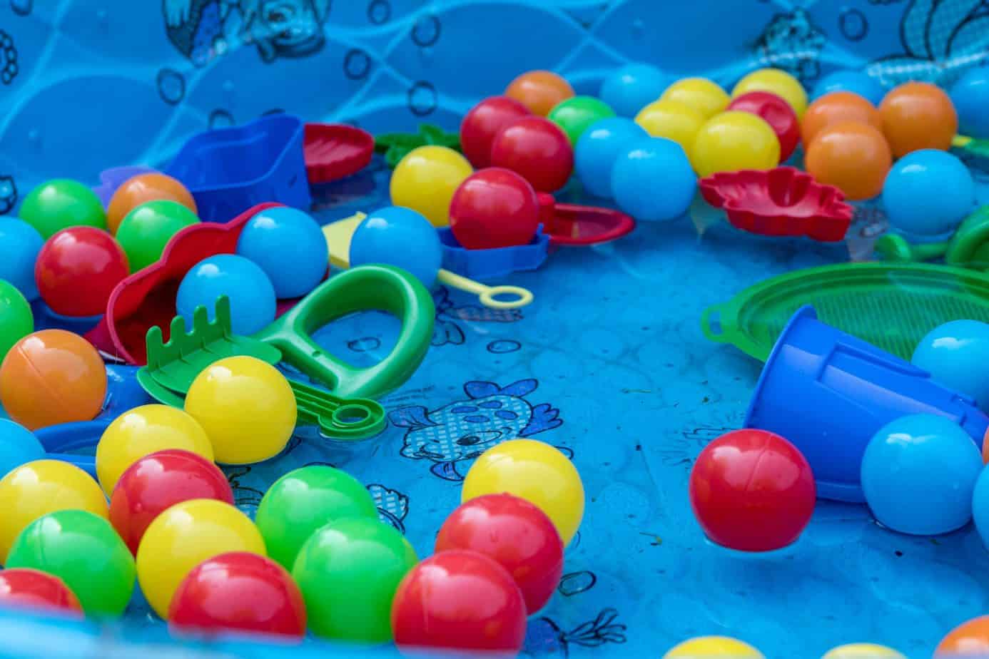 30 plus kiddie pool activities you can do all year long