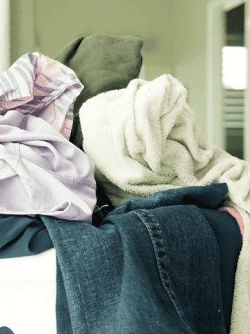 7 Things About Cleaning Your Laundry Basket You’ll Kick Yourself for Not Knowing