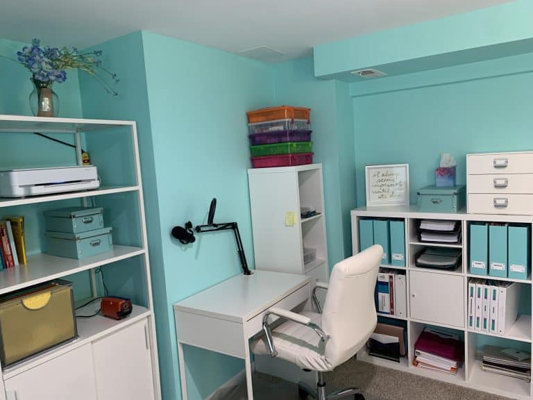 organized teal office idea