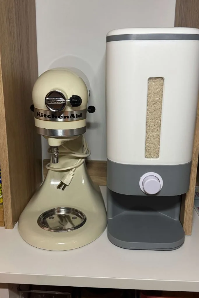 Rice dispenser in pantry and mixer
