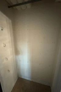 Pantry with out wire shelves