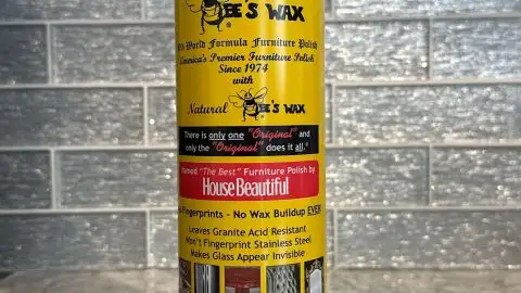 Can of cleaning spray