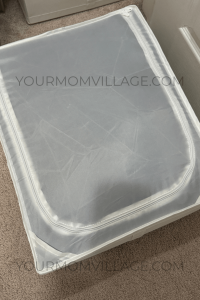 Storage bin white for comforter